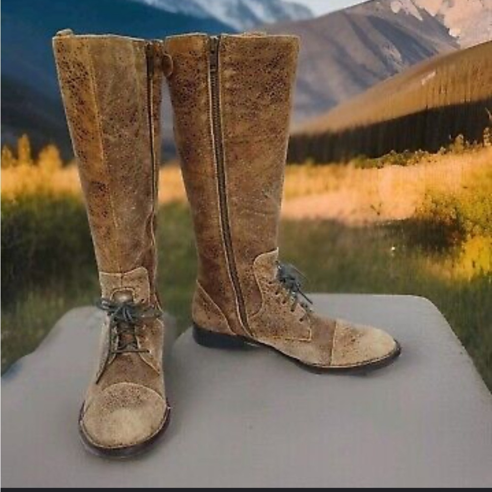 BORN Crown W82092 Gilmore Factory Distressed Tall Leather Riding Boots 8